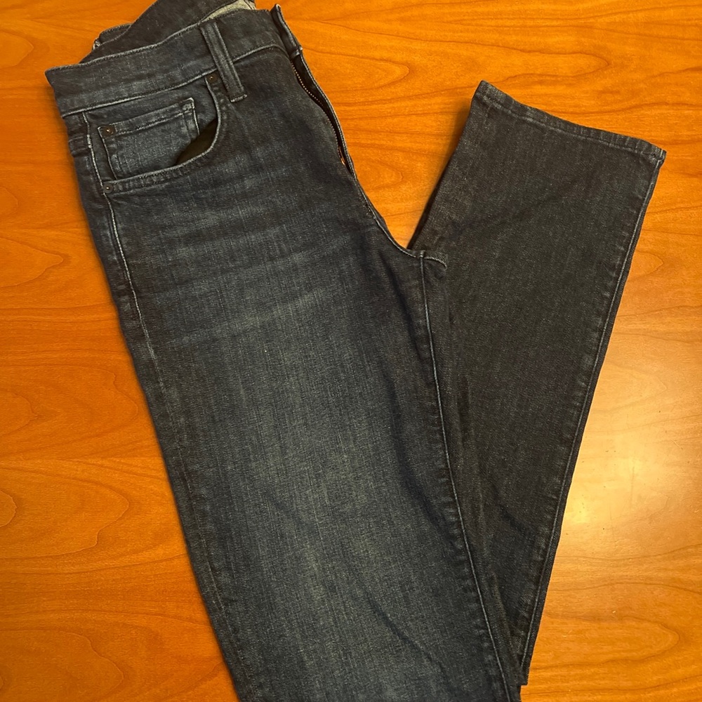 Joe’s the classic straight leg w waist 30